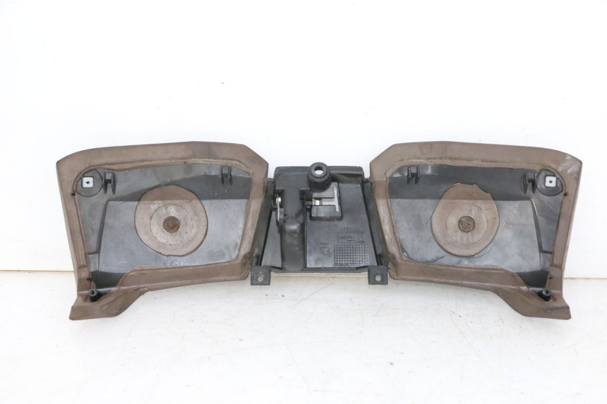 photo de PANNELLO INTERNO SUPERIORE PIAGGIO MP3 500 (2014 - 2017) - Stato della superficie e materiale