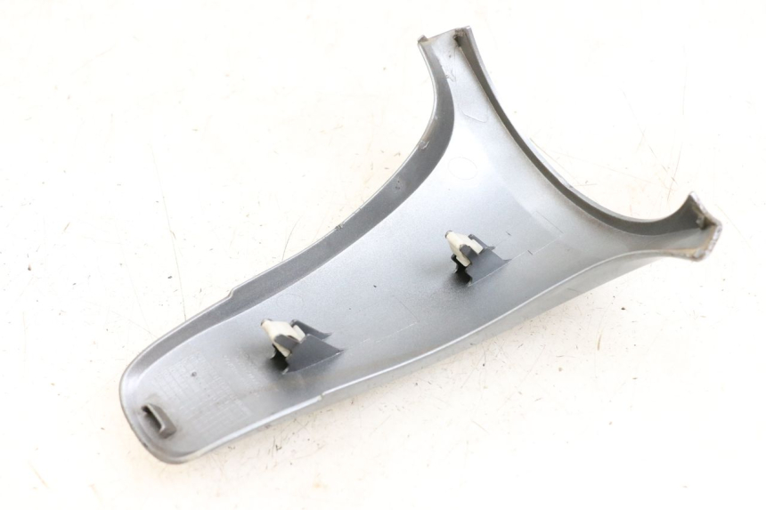 photo de PANNELLO INTERNO SUPERIORE HONDA PCX (JF47) 125 (2012 - 2013) - Altra angolazione