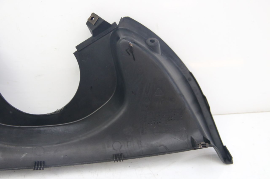 photo de PANNELLO INTERNO SUPERIORE MBK SKYLINER 125 (1998 - 2001) - Zoom sullo stato d'uso