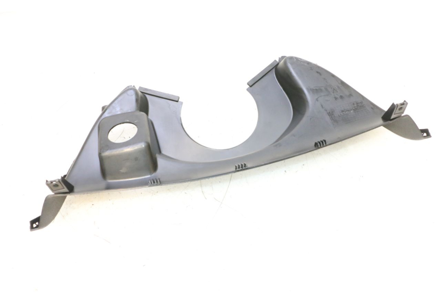photo de PANNELLO INTERNO SUPERIORE YAMAHA YP MAJESTY 125 (1998 - 2001) - Primo piano tecnico
