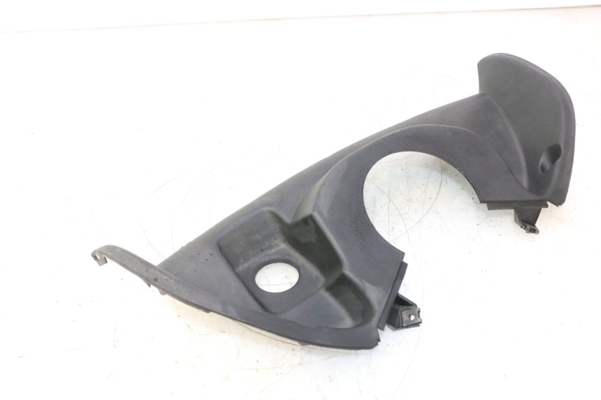 photo de PANNELLO INTERNO SUPERIORE YAMAHA YP MAJESTY 125 (2002 - 2006) - Dettaglio del componente