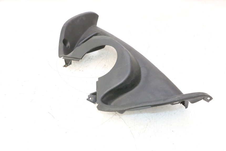 photo de PANNELLO INTERNO SUPERIORE YAMAHA YP MAJESTY 125 (2002 - 2006) - Zoom sullo stato d'uso