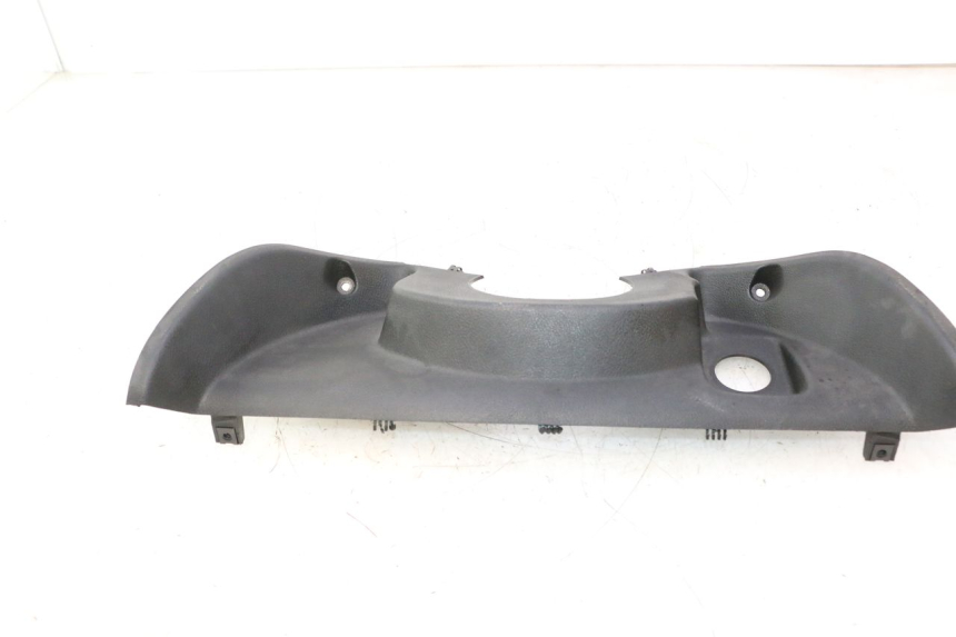 photo de PANNELLO INTERNO SUPERIORE YAMAHA YP MAJESTY 125 (2002 - 2006) - Altra angolazione