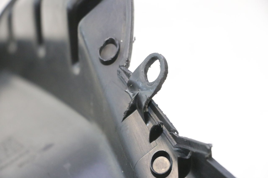 photo de RETROSCUDO PEUGEOT TREKKER 50 (1995 - 2004) - Dettaglio del componente