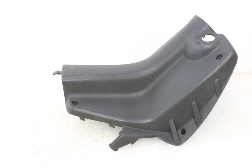 photo de RETROSCUDO PEUGEOT TREKKER 50 (1995 - 2004) - Caratteristiche distintive