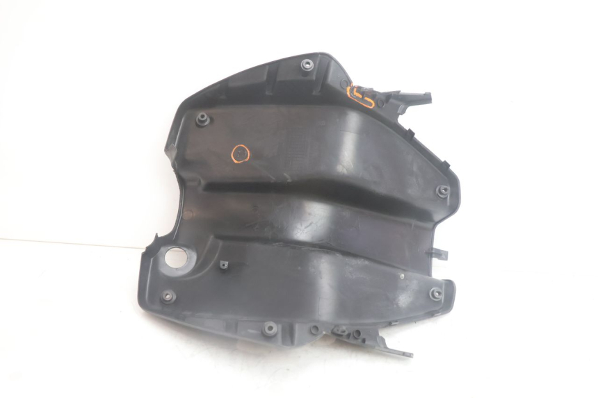 photo de RETROSCUDO PEUGEOT TREKKER 50 (1995 - 2004) - Caratteristiche distintive