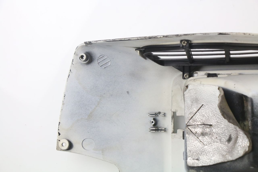 photo de RETROSCUDO PIAGGIO VESPA GTS SUPER IE 125 (2009 - 2016) - Primo piano tecnico