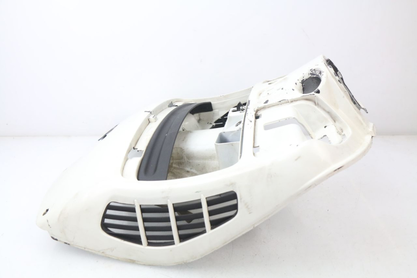 photo de RETROSCUDO PIAGGIO VESPA GTS SUPER IE 125 (2009 - 2016) - Dettagli dei punti di fissaggio