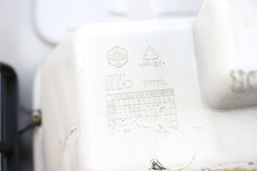 photo de RETROSCUDO PIAGGIO VESPA GTS SUPER IE 125 (2009 - 2016) - Dettaglio del componente