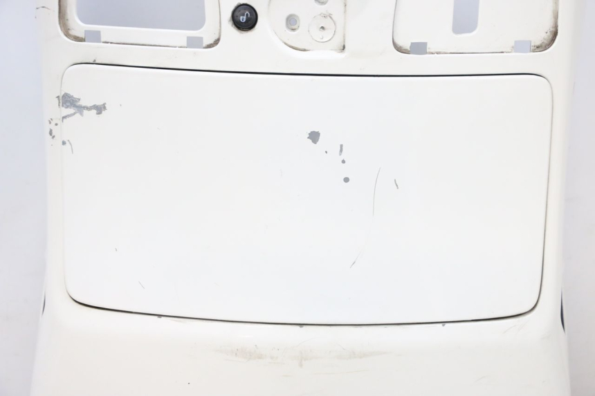 photo de RETROSCUDO PIAGGIO VESPA GTS SUPER IE 125 (2009 - 2016) - Dettagli dei punti di fissaggio