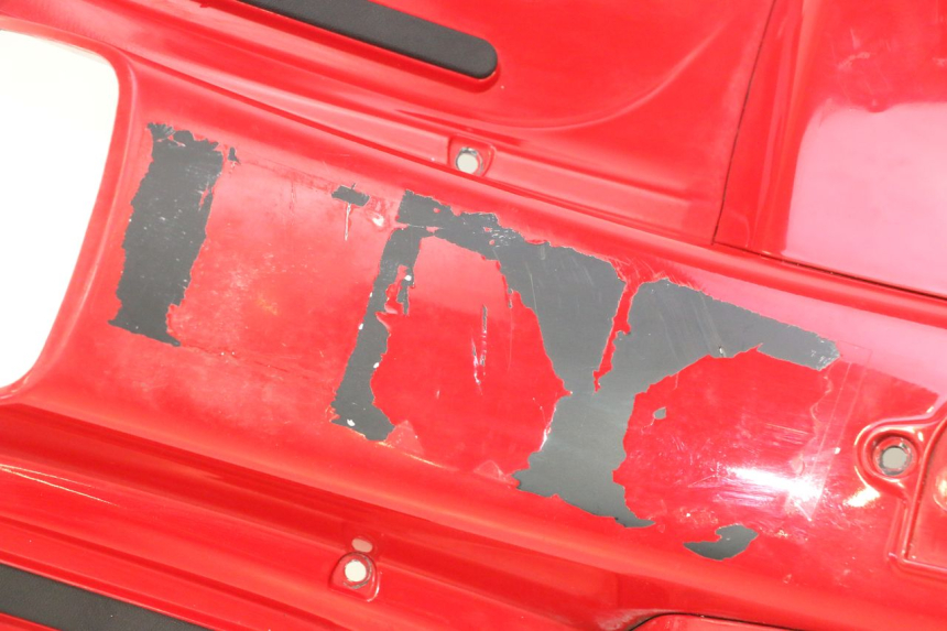 photo de PANNELLO INTERNO PIAGGIO VESPA S 2T 50 (2007 - 2014) - Zoom sullo stato d'uso