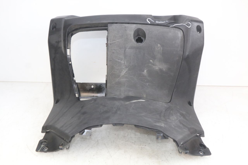photo de TABLIER INTERIORE YAMAHA X-MAX XMAX 250 (2006 - 2009) - Zoom sui componenti