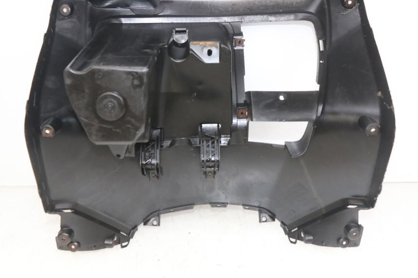 photo de TABLIER INTERIORE YAMAHA X-MAX XMAX 250 (2006 - 2009) - Altra angolazione