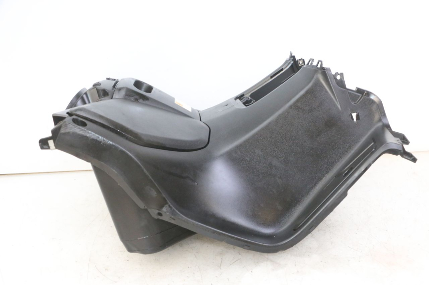 photo de PANNELLO INTERNO YAMAHA X-MAX XMAX 125 (2010 - 2013) - Primo piano ad alta risoluzione