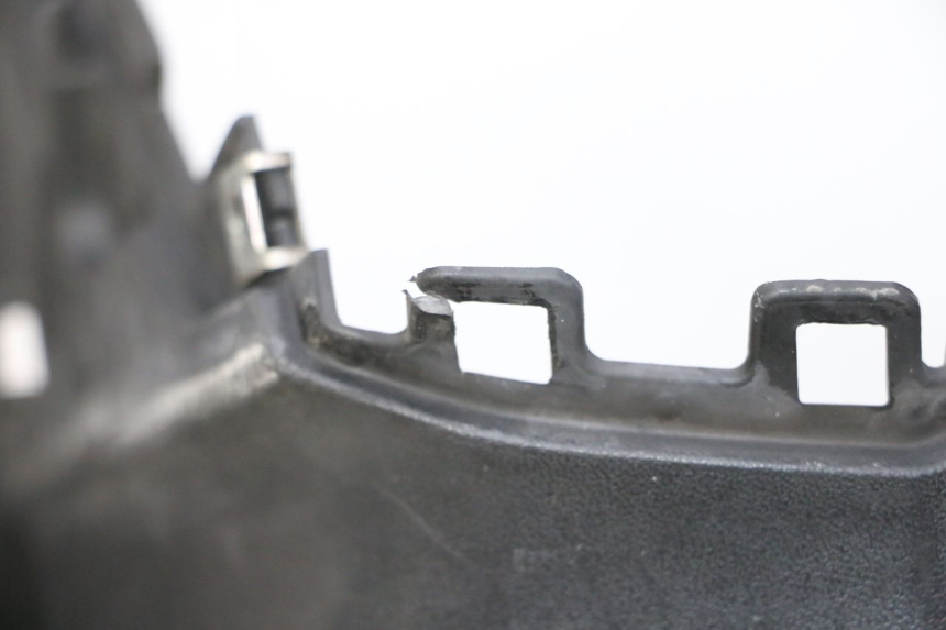 photo de PANNELLO INTERNO YAMAHA X-MAX XMAX 125 (2010 - 2013) - Altra vista dell'articolo