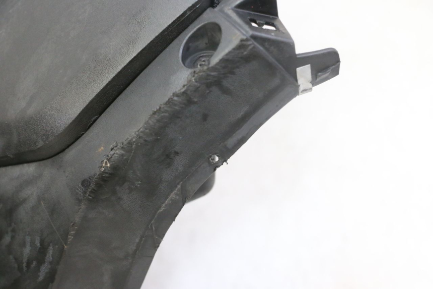 photo de PANNELLO INTERNO YAMAHA X-MAX XMAX 125 (2010 - 2013) - Zoom sullo stato d'uso