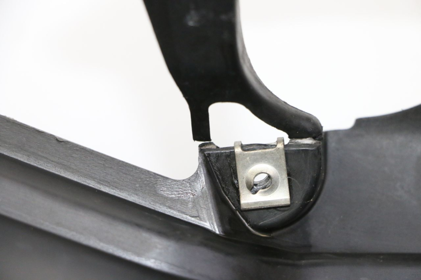 photo de PANNELLO INTERNO YAMAHA X-MAX XMAX 125 (2010 - 2013) - Altra vista dell'articolo