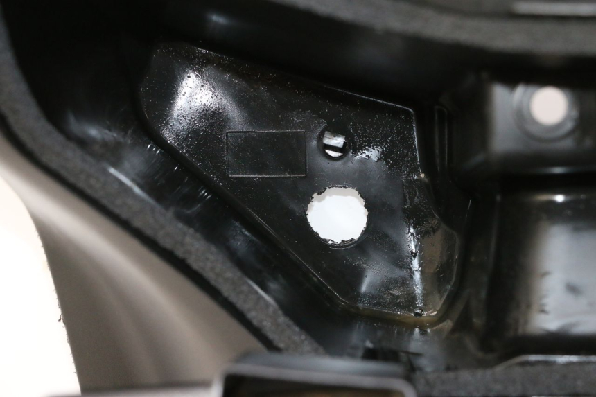 photo de PANNELLO INTERNO YAMAHA X-MAX XMAX 125 (2010 - 2013) - Stato della superficie e materiale