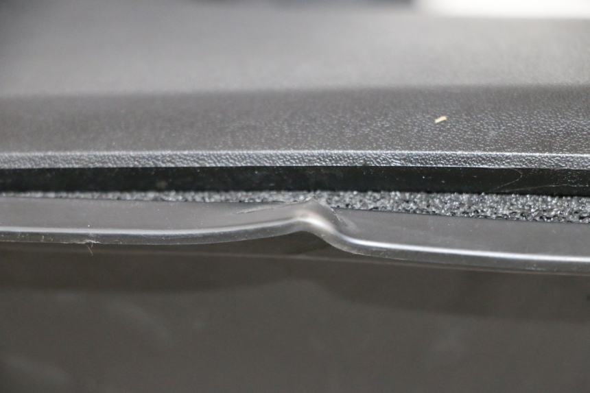 photo de PANNELLO INTERNO YAMAHA X-MAX XMAX 125 (2010 - 2013) - Zoom sui componenti