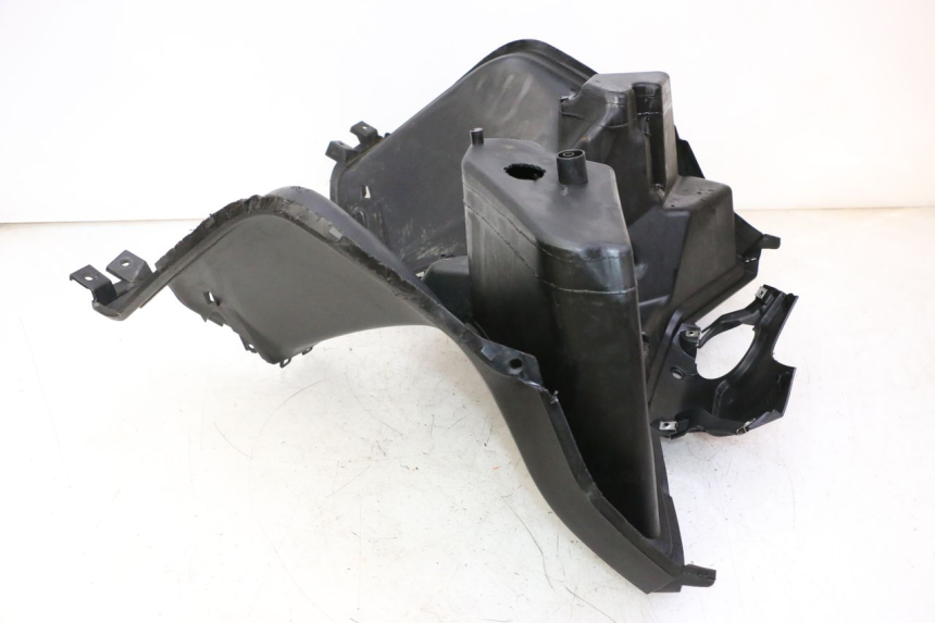 photo de PANNELLO INTERNO YAMAHA X-MAX XMAX 125 (2010 - 2013) - Dettagli dei punti di fissaggio