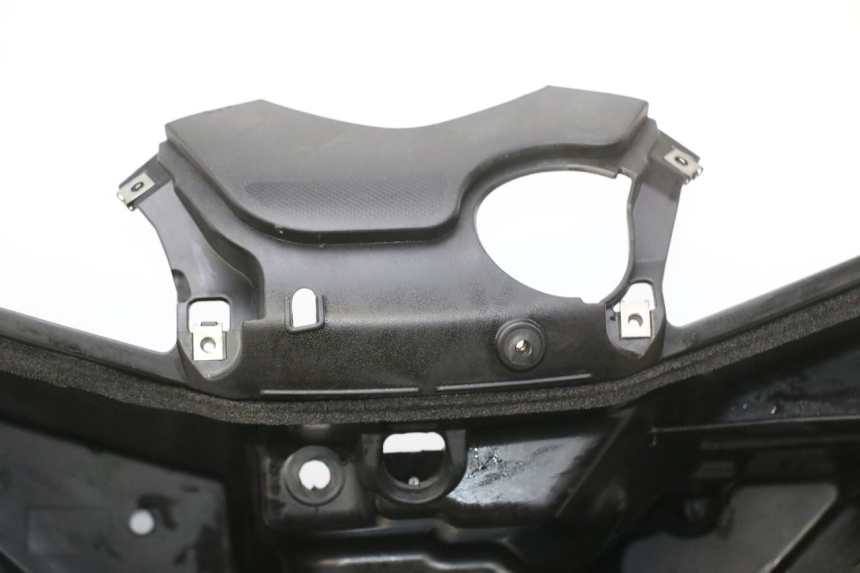 photo de PANNELLO INTERNO YAMAHA X-MAX XMAX 125 (2010 - 2013) - Panoramica del profilo