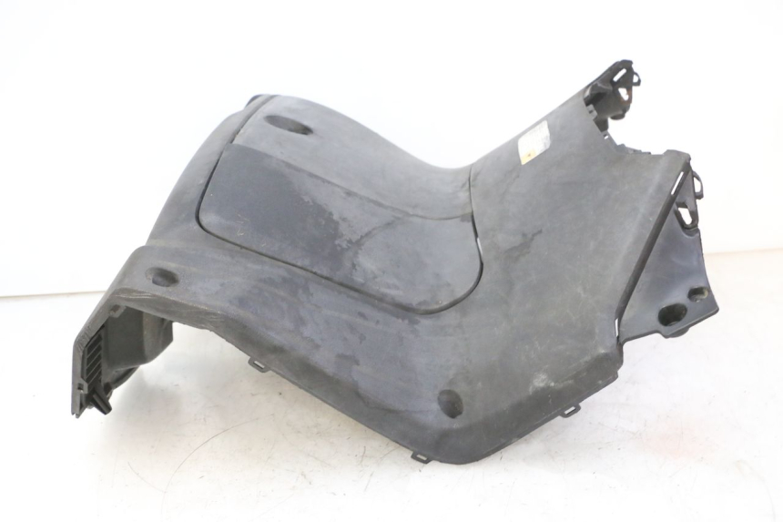 photo de TABLIER INTERIORE YAMAHA X-MAX XMAX 250 (2006 - 2009) - Primo piano ad alta risoluzione