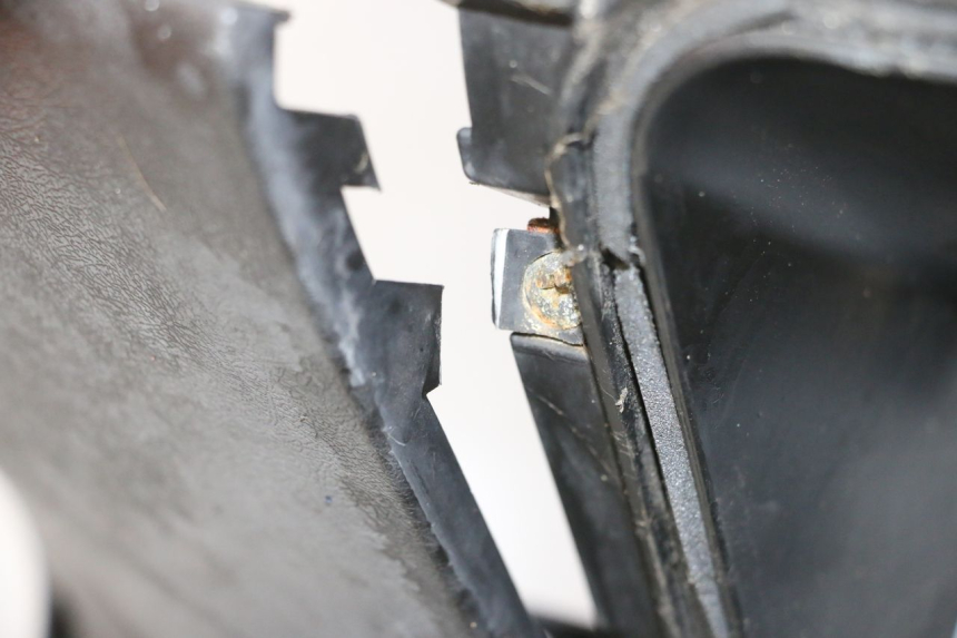 photo de TABLIER INTERIORE YAMAHA X-MAX XMAX 250 (2006 - 2009) - Zoom sullo stato d'uso