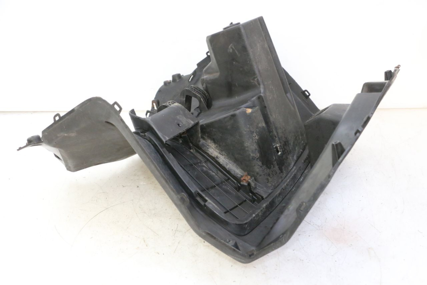 photo de TABLIER INTERIORE YAMAHA X-MAX XMAX 250 (2006 - 2009) - Primo piano tecnico