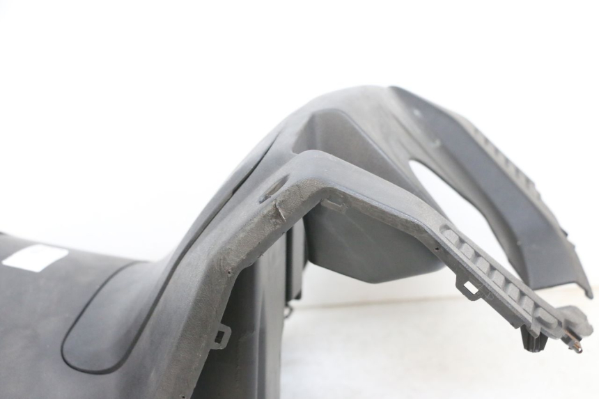 photo de PANNELLO INTERNO YAMAHA XMAX X-MAX 125 (2006 - 2009) - Zoom sui componenti