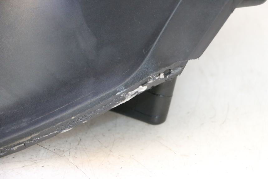 photo de PANNELLO INTERNO YAMAHA X-MAX XMAX 125 (2010 - 2013) - Dettagli dei punti di fissaggio