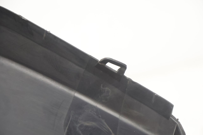 photo de PANNELLO INTERNO YAMAHA XMAX X-MAX 125 (2006 - 2009) - Caratteristiche distintive