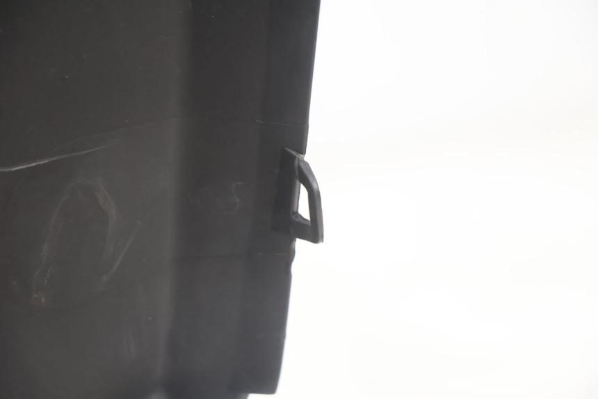 photo de PANNELLO INTERNO YAMAHA XMAX X-MAX 125 (2006 - 2009) - Zoom sui componenti