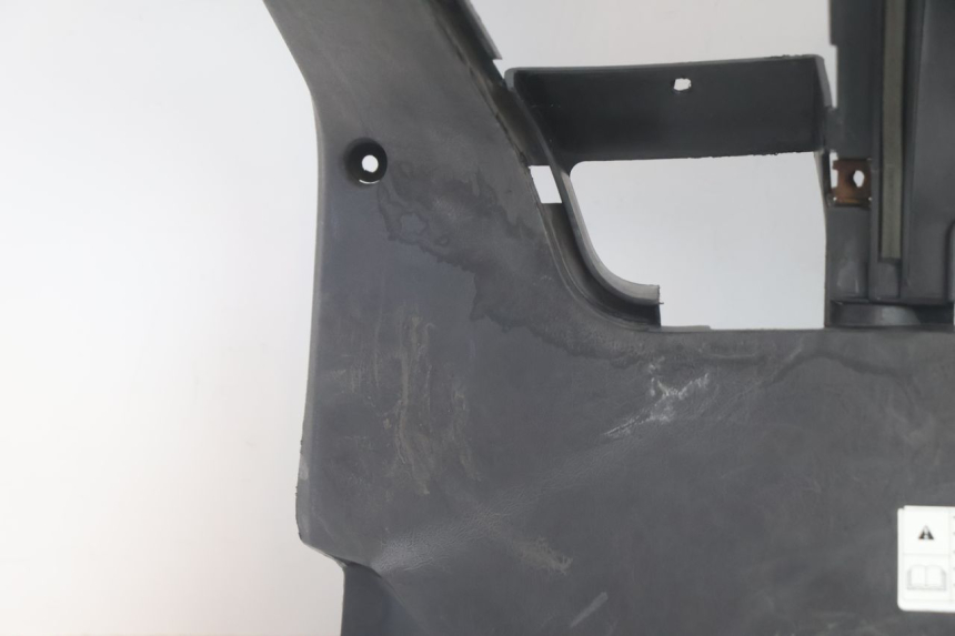 photo de PANNELLO INTERNO YAMAHA XMAX X-MAX 125 (2006 - 2009) - Primo piano tecnico