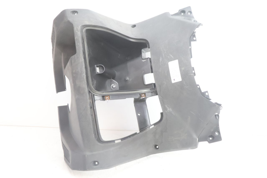 photo de PANNELLO INTERNO YAMAHA XMAX X-MAX 125 (2006 - 2009) - Dettagli dei punti di fissaggio