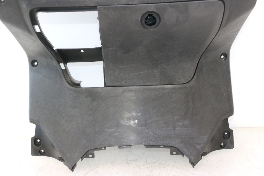 photo de PANNELLO INTERNO YAMAHA XMAX X-MAX 125 (2006 - 2009) - Primo piano ad alta risoluzione