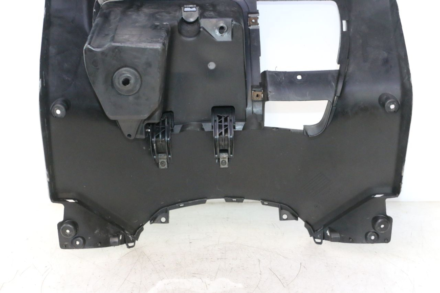 photo de PANNELLO INTERNO YAMAHA XMAX X-MAX 125 (2006 - 2009) - Zoom sullo stato d'uso
