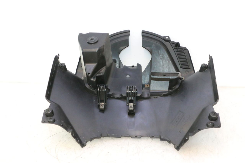 photo de PANNELLO INTERNO YAMAHA XMAX X-MAX 125 (2006 - 2009) - Dettagli dei punti di fissaggio