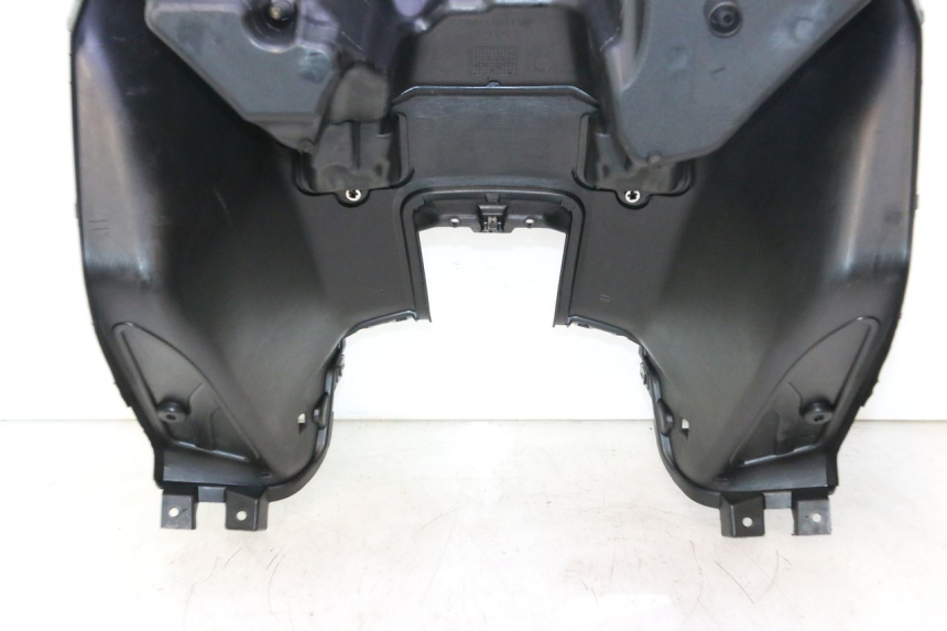 photo de PANNELLO INTERNO YAMAHA X-MAX XMAX 125 (2010 - 2013) - Primo piano ad alta risoluzione