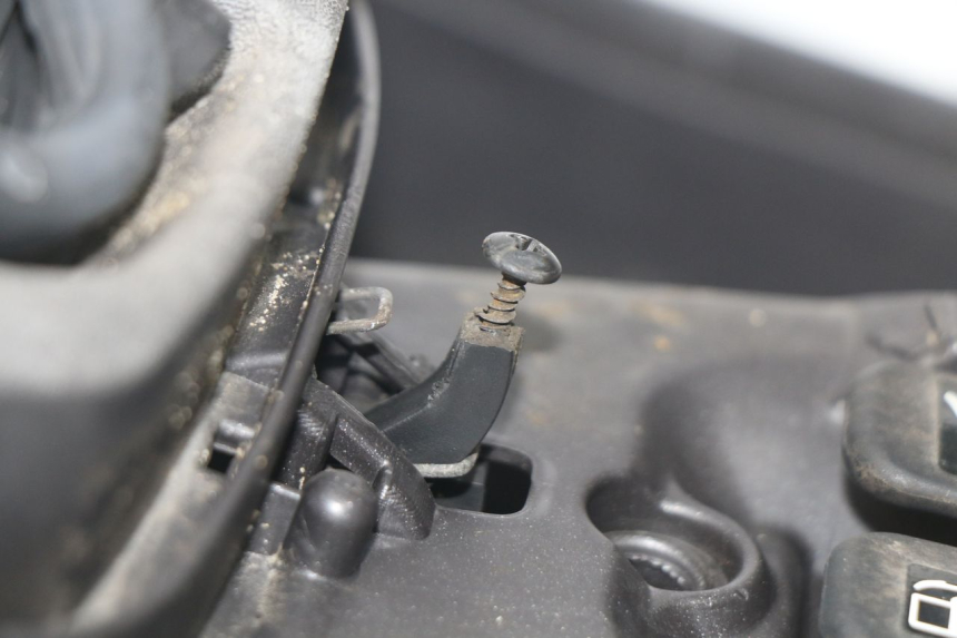 photo de PANNELLO INTERNO PIAGGIO X9 EVOLUTION 250 (2003 - 2007) - Zoom sullo stato d'uso