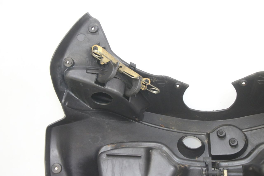 photo de PANNELLO INTERNO PIAGGIO X9 125 (2000 - 2003) - Zoom sullo stato d'uso