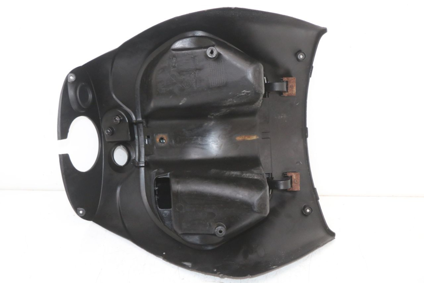 photo de PANNELLO INTERNO PIAGGIO ZIP 4T 50 (2018 - 2020) - Dettagli dei punti di fissaggio