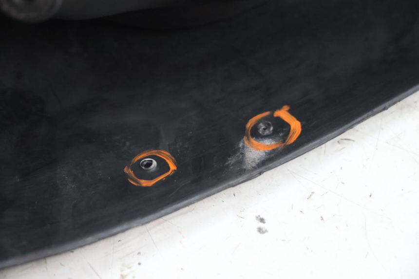 photo de PANNELLO INTERNO PIAGGIO ZIP 4T 50 (2018 - 2020) - Primo piano ad alta risoluzione