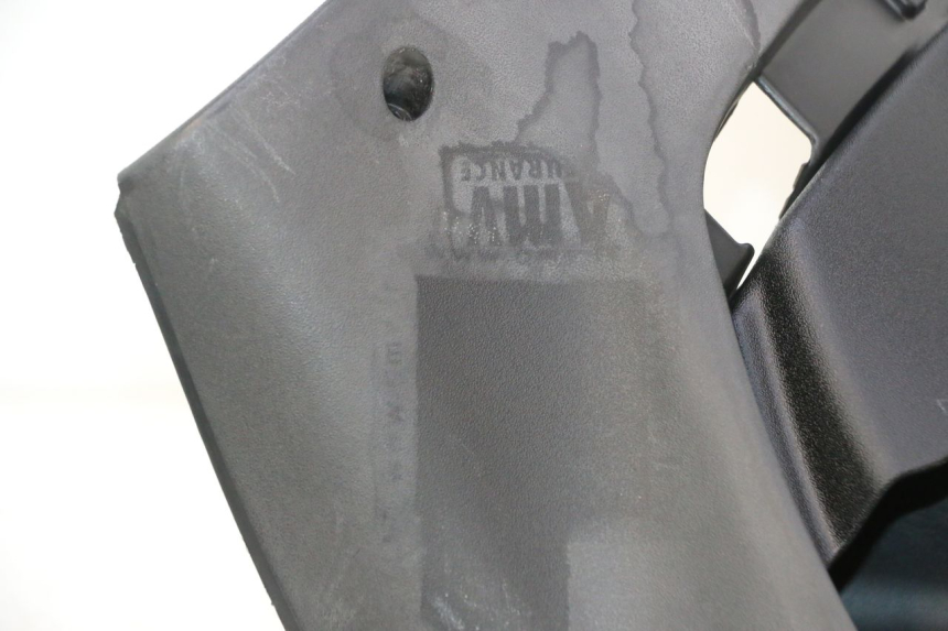 photo de RETROSCUDO PIAGGIO ZIP IGET 4T 50 (2021 - 2023) - Stato della superficie e materiale