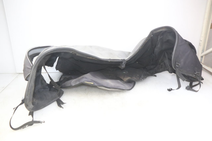 photo de PARASERBATOIO SUZUKI BURGMAN 650 (2002 - 2004) - Stato della superficie e materiale