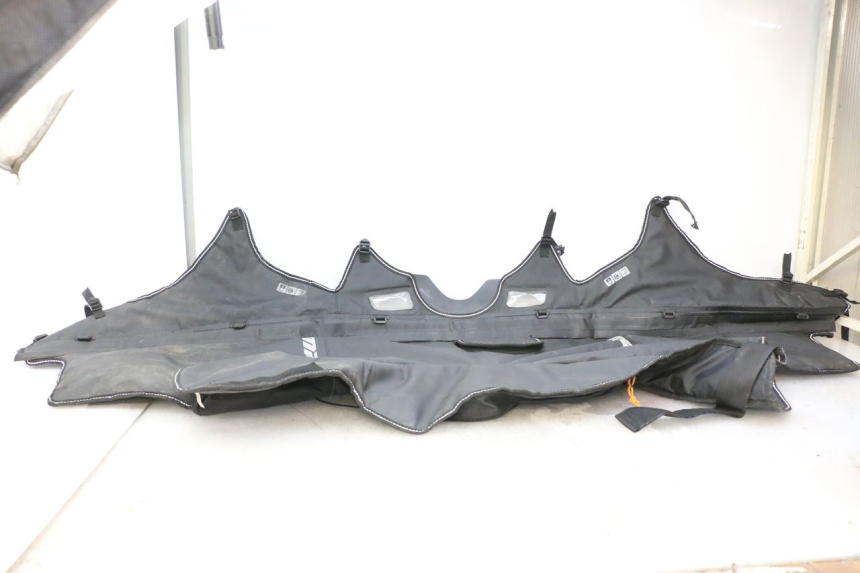 photo de COPRIGAMBE PIAGGIO MP3 HPE 310 (2024 - 2025) - Vista principale