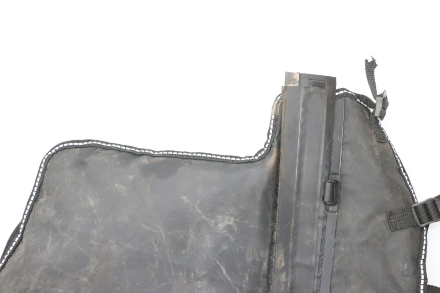 photo de COPRIGAMBE PIAGGIO MP3 HPE 310 (2024 - 2025) - Panoramica del profilo