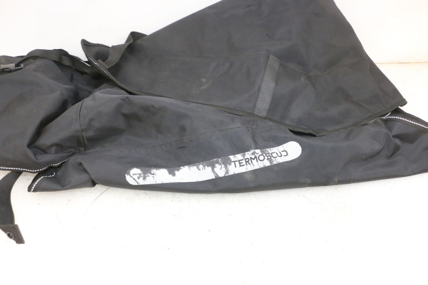 photo de COPRIGAMBE PIAGGIO MP3 500 (2016 - 2018) - Altra angolazione