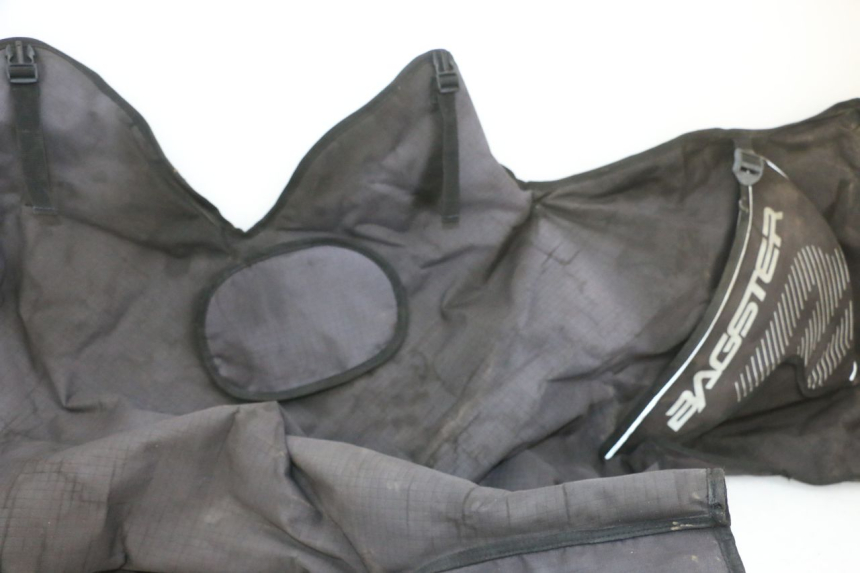 photo de COPRIGAMBE PIAGGIO XEVO - X EVO 125 (2007 - 2017) - Zoom sullo stato d'uso