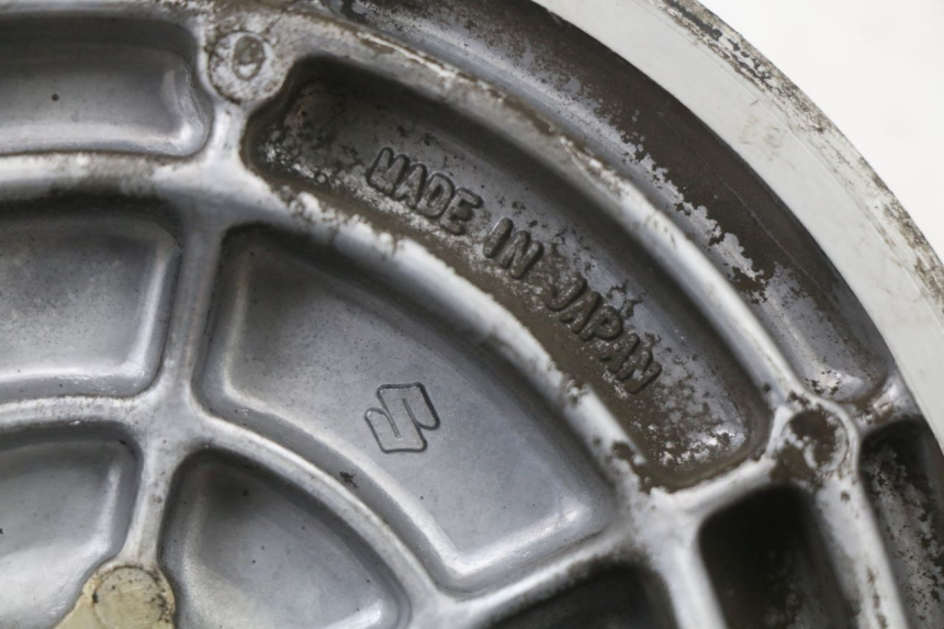 photo de POSTERIORE TAMBURO SUZUKI GSX E 250 (1982 - 1983) - Primo piano tecnico