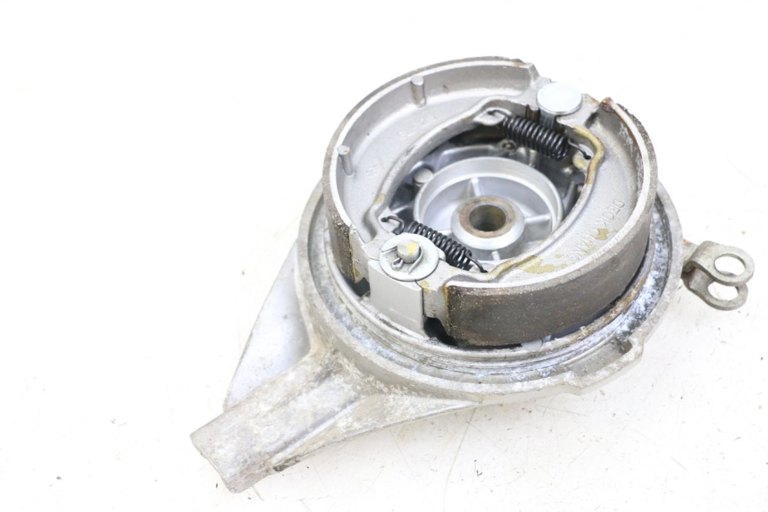 photo de TAMBURI POSTERIORE DAELIM VL DAYSTAR 125 (2000 - 2011) - Primo piano tecnico